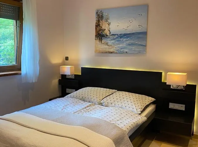 Lesna 农家乐 科沙林